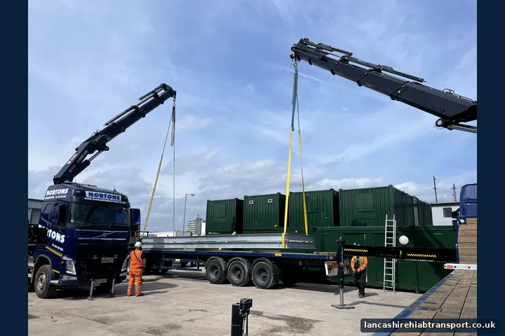 Coordinated contract lift using two Hiab cranes